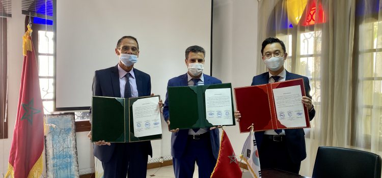 Don sous forme des kits pour la formation de l’’athlétisme aux enfants de LAKSAR LAKBIR Don sous forme des kits pour la formation de l’’athlétisme aux enfants de LAKSAR LAKBIR