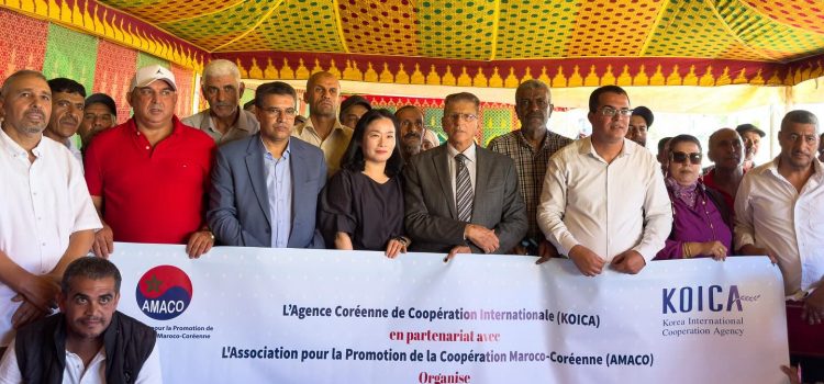 Organisation d’une cérémonie de donation de matelas, oreillers, draps, couvertures, taies d’oreillers au profit de l’Association des Mères, Pères et Tuteurs des élèves du lycée Al-Tawhid à Aïn Sbit, province de Khémisset (Mercredi 10 septembre 2025).